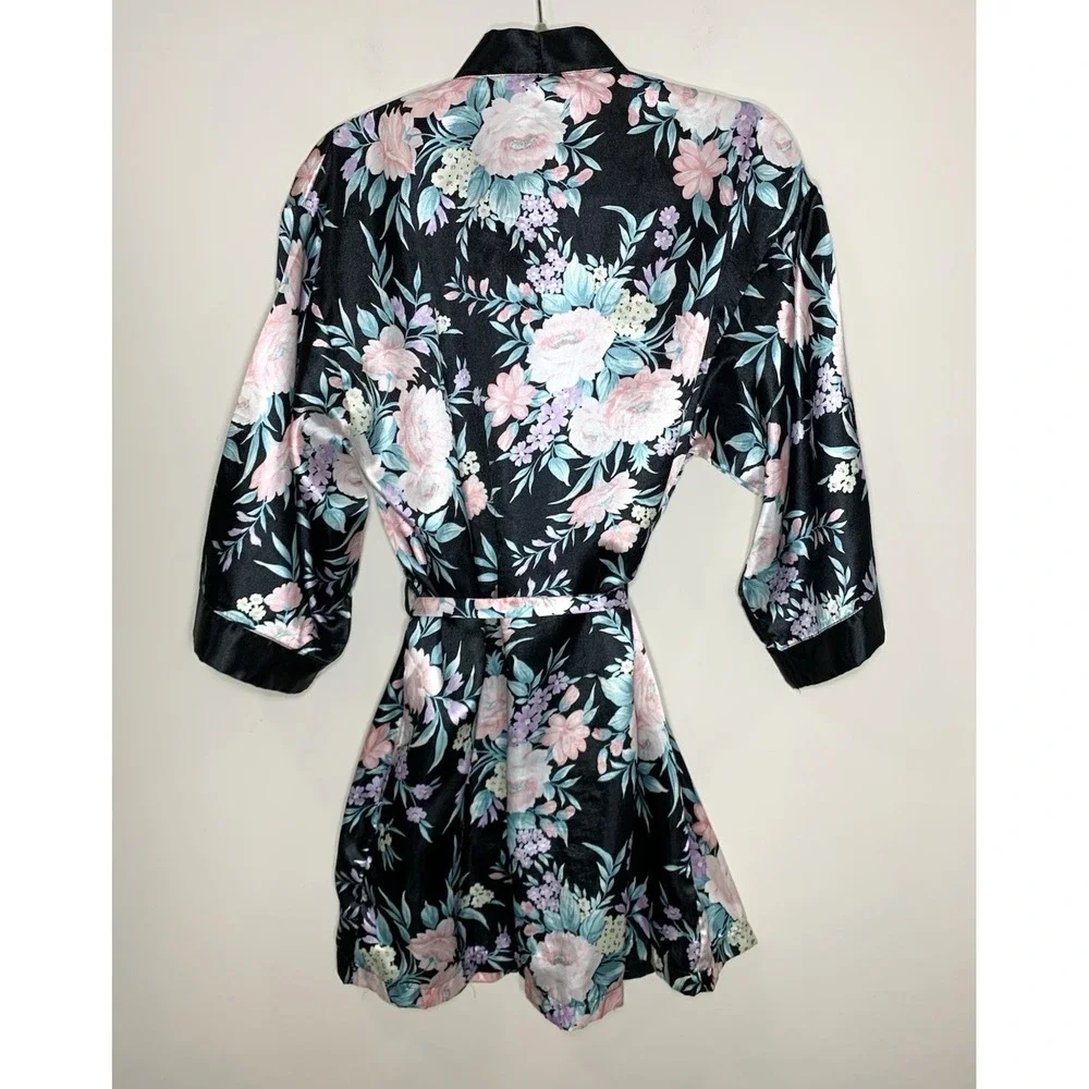Victoria's Secret Vintage Kimono Robe Womens Medium‎ Black Floral Gold Label